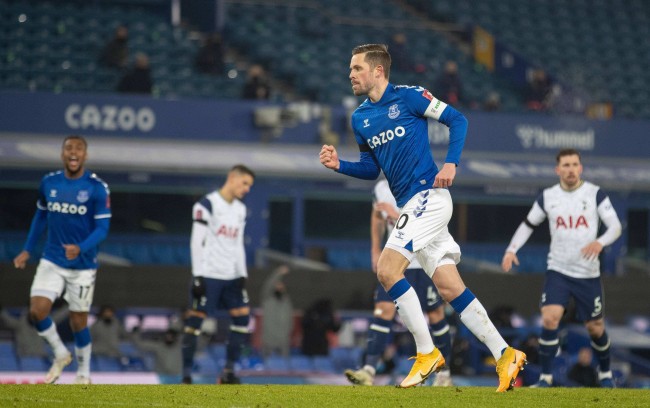 中屡屡获胜 中屡屡获胜