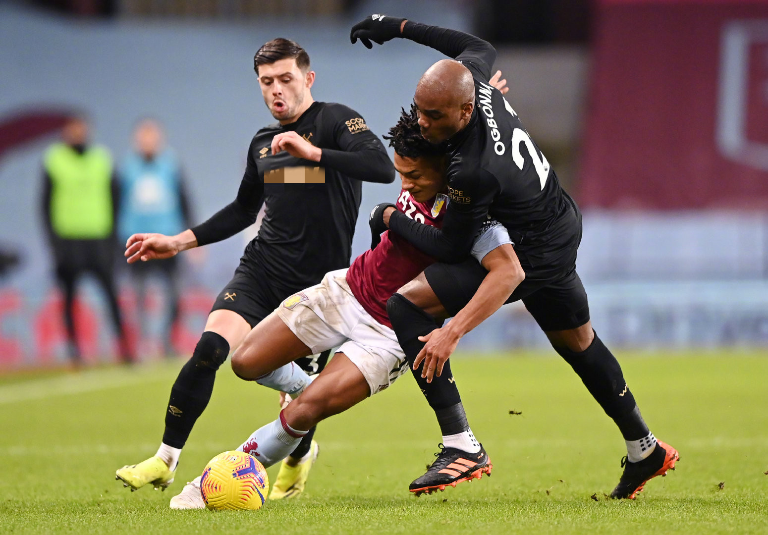 他以出色的 他以出色的